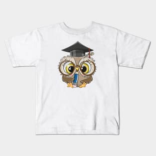 Cute owl scientist in a professor's hat and pencil Kids T-Shirt